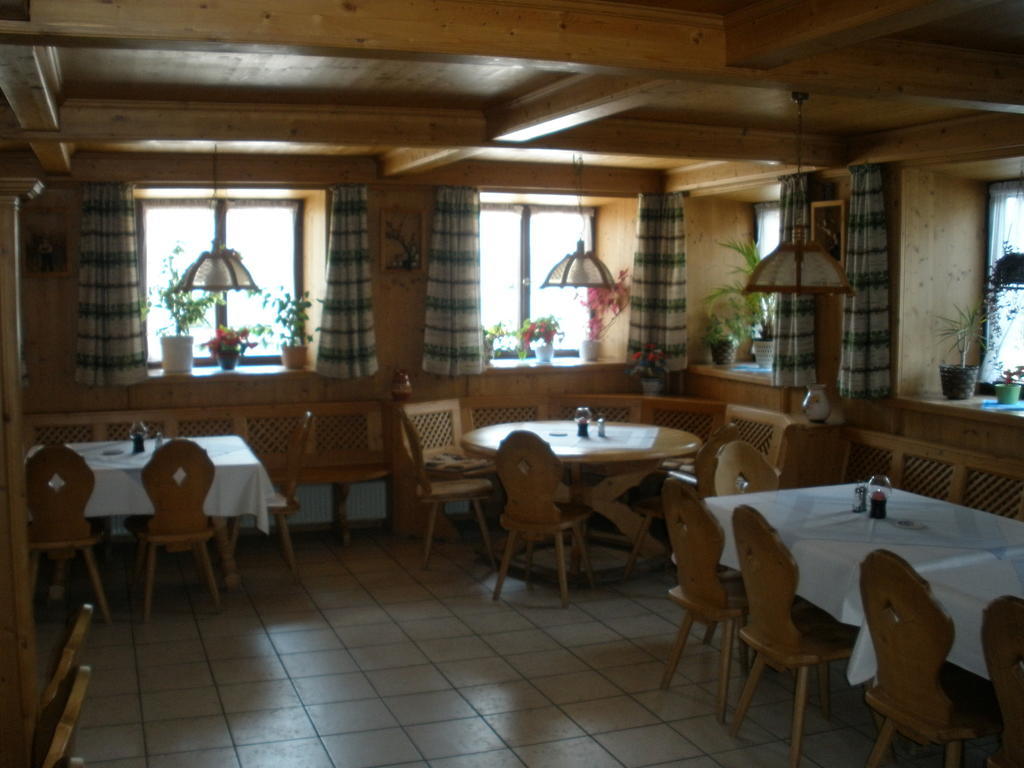 Alpengasthof Zur Loisach Hotel Grossweil Exterior photo
